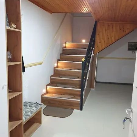 펜션 27 Center House Shkodër