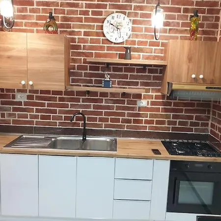 27 Center House * Shkodër