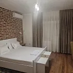 27 Center House Shkodër