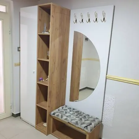 27 Center House Σκόδρα