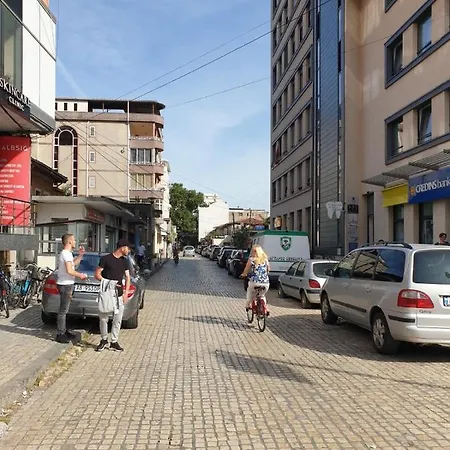 27 Center House Σκόδρα