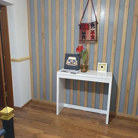 27 Center House * Σκόδρα